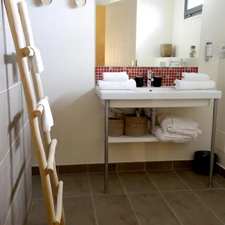 Le Parc Du Chateau Bed and Breakfast 3*