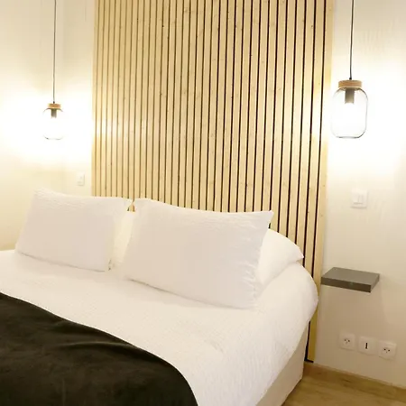 Le Parc Du Chateau Bed & Breakfast Hermonville