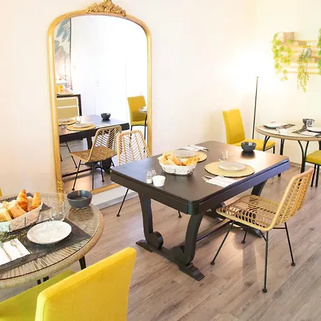 Le Parc Du Chateau Bed and Breakfast Hermonville