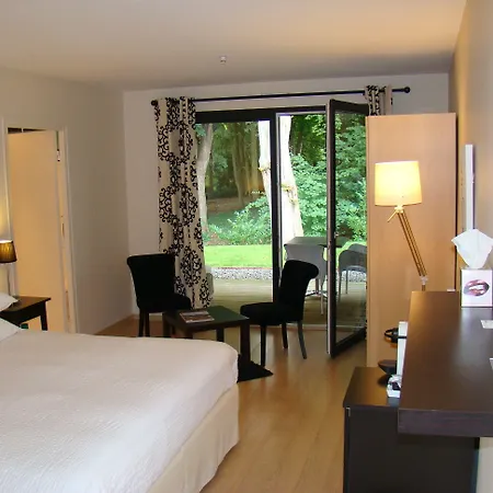 Le Parc Du Chateau Bed & Breakfast 4*