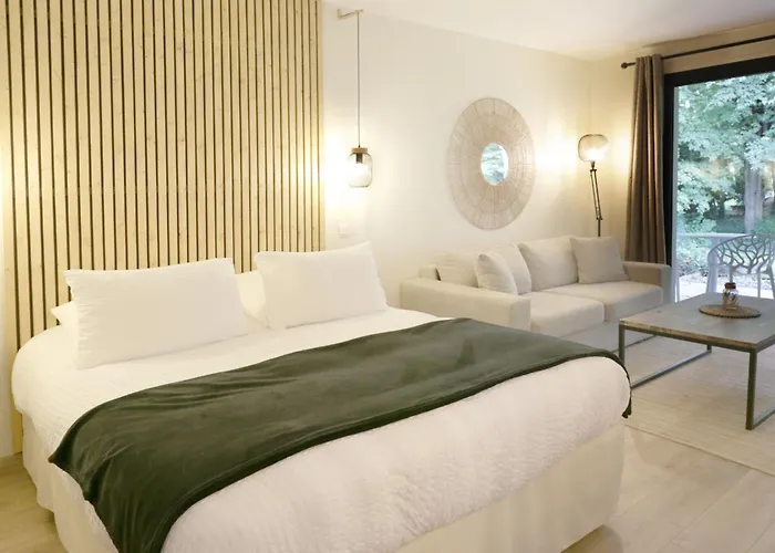 Le Parc Du Chateau 4*