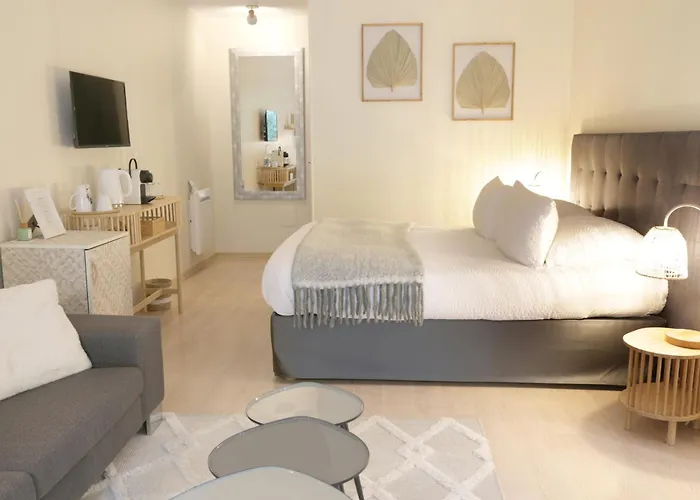 فندق مبيت وإفطار Le Parc Du Chateau Hermonville