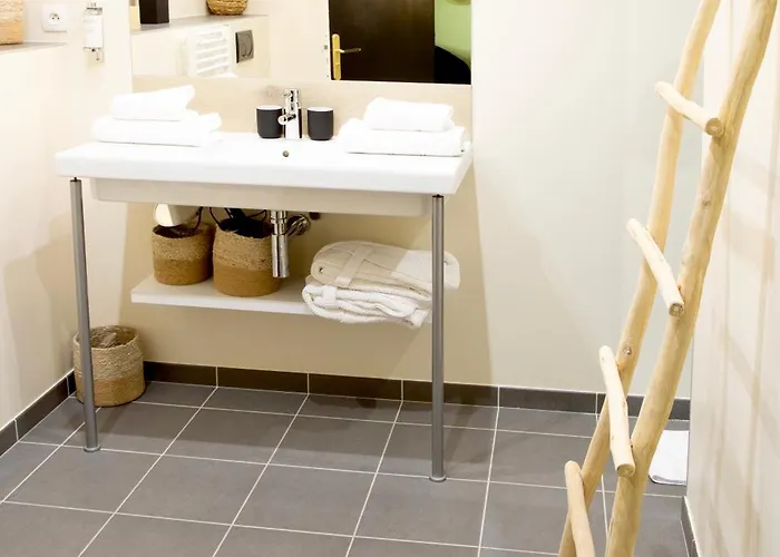 Le Parc Du Chateau فندق مبيت وإفطار